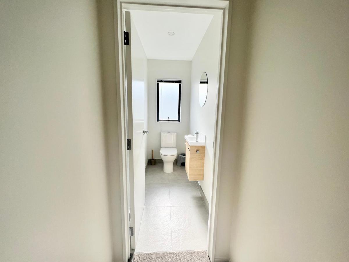 A&J Queen Bedroom-Quiet And Brand New With Reserve View Auckland Luaran gambar